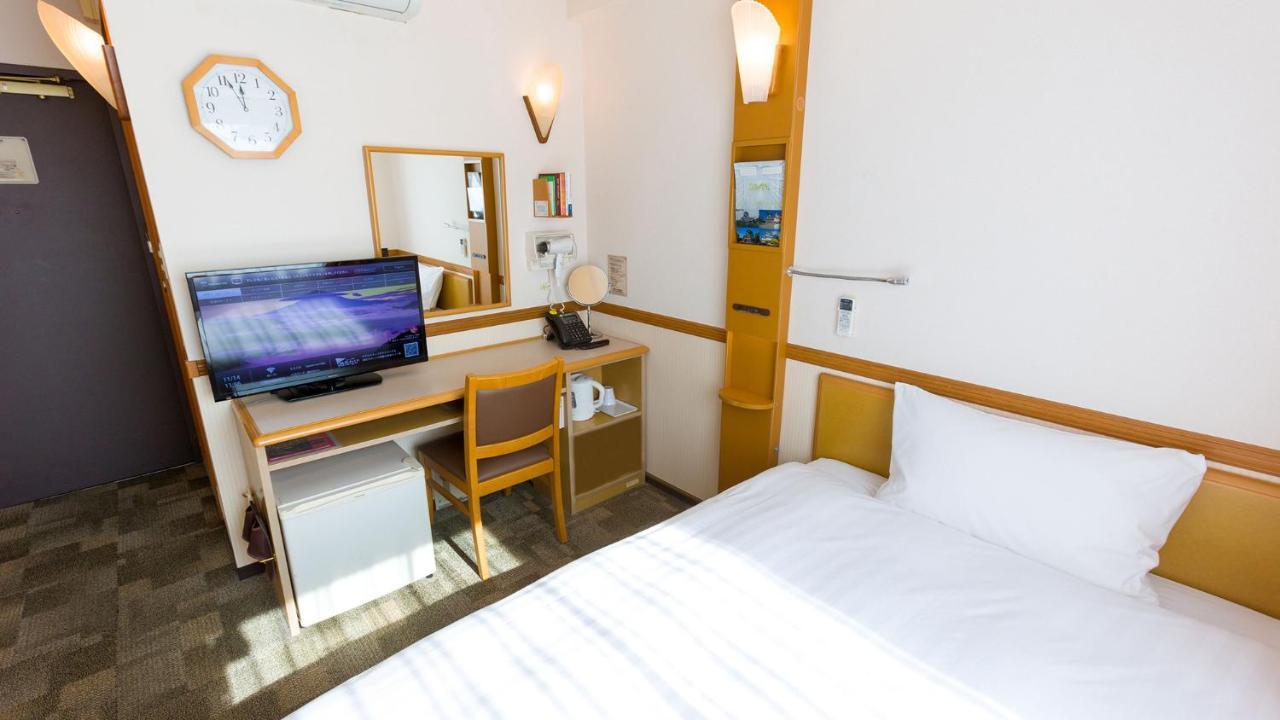 Toyoko Inn Osaka Hankyu Juso-Eki Nishi-Guchi No.1 מראה חיצוני תמונה